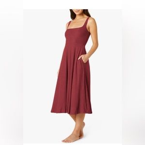 Beyond Yoga at the ready dress size small s discontinued port wine ruby perfect